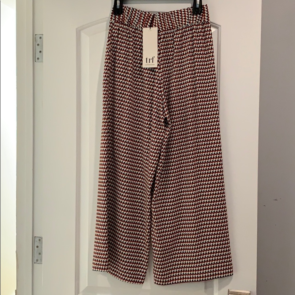 Cute palazzo pants with geometric pattern